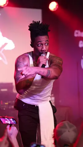 My bad, i forgot you were fragile…😳🗣️ #joker #liveperformance 