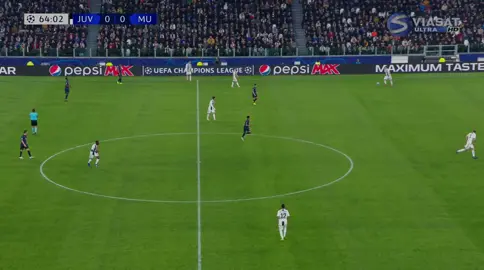 Cristiano Ronaldo goal vs Man United 🤩 #1million #kesfet #laligasantander #ronaldo #juventus #fypシ 