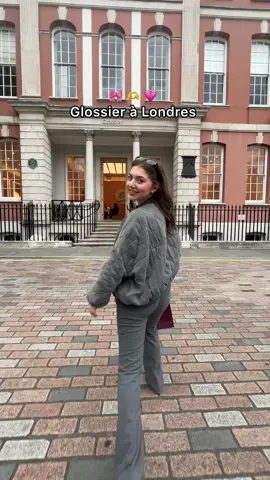 Glossier in London ! Vrmt incroyable #fyp #london #bx #glossier #Vlog #shopping #beauty #uk 