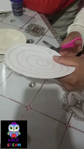 ESPIRAL CON MOVIMIENTO por convención #KALU #STEAM #CIENCIA #experimento #tecnologia 