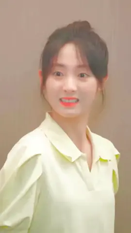 The disguise was recognised.😆😆🎅#misscrowwithmrlizard #renjialun #xingfei #任嘉伦 #邢菲 #linyi #xulu #phimbo #phimtrungquoc #cdrama #chinesedrama #foryou #xiaozhan #luoyunxi