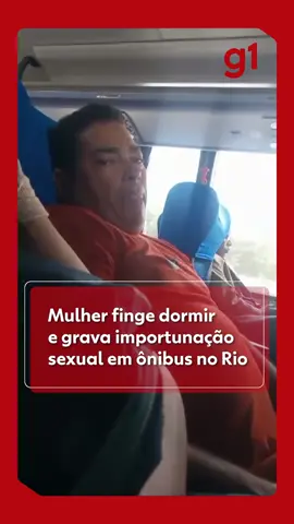 📍Rio de Janeiro - Uma mulher de 24 anos filmou o momento em que era vítima de #importunaçãosexual, dentro de um #ônibus, no Recreio dos Bandeirantes, na Zona Oeste do Rio, nesta segunda-feira (25). A vítima, que estava indo trabalhar, percebeu o #crime e filmou toda a ação. O suspeito, de 51, foi preso em #flagrante. Saiba mais no #g1 #TiktokNotícias #assédio #violênciacontramulher