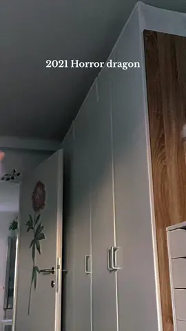 New or old one? #aesteticpaper #paperdragonpuppet #paperdragon #puppet #viral #scarydragon #dragon #aesthetic 