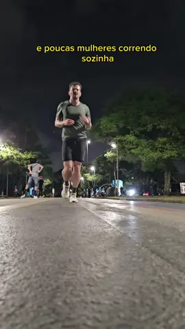 saindo pra correr em São Paulo é contando pra vocês. dessa vez fui correr no Parque Ibirapuera, à noite pra responder se é bom, seguro e se vale a pena! E aí, já correu no Ibira? #corrida #parqueibirapuera #correranoite 