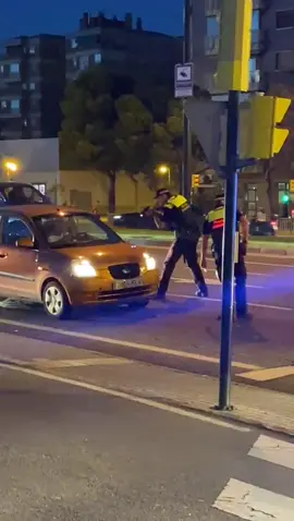 #Zaragoza #PoliciaLocal #PoliciaNacional 