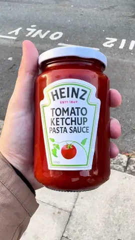 Hello Ketchup Lovers! This is no joke,@Heinz UK have just released a new KETCHUP pasta sauce! How good does this sound?