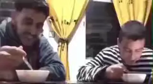 رياكشن اثنين ياكلون ويضحكون #اكسبلور #رياكشن #fyp #viral #رياكشنات_مطلوبه #viralvideo 