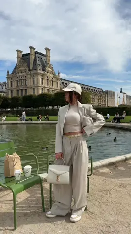 Bonjour, Paris