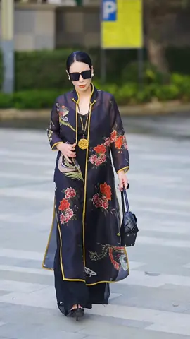 Which one do you like? #LIEKAE #LIEKAFashion #teasilk #xiangyunsha #gambieredcantongauze #teasilkclothes #teasilkfashion #chinesefashion #chinesestreetfashion #OOTD #fashiontiktok #fashionshow #chineseclothing #fashiondesign #intangibleculturalheritage #foryou 