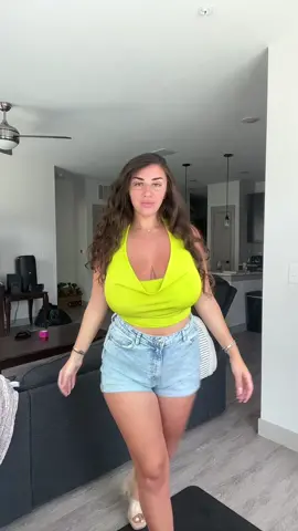 5 jean short looks in less than 15 seconds 🤗 #tryonhaul #fyp 