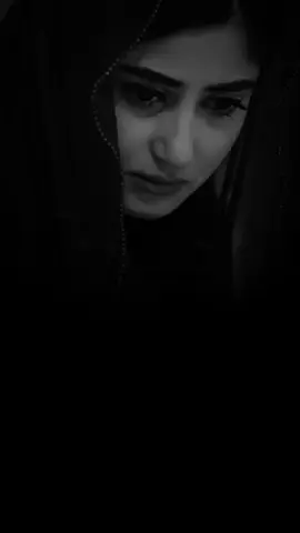 İçim bir çocuğun kapıda kalmışlığı gibi 🥀