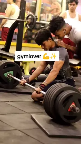 gym video 🏆✨#foryourpage #foryoupage #foryou #viralvideo #fitnesslover992 #shorts #trending #gym #attitude 