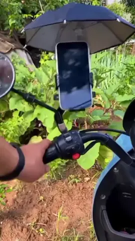 Kẹp điện thoại trên xe máy có dù che nắng mưa #LearnOnTikTok #congnghengaymai #ditimcaihay #muahangtaitiktokshop #kepdienthoaixemay 