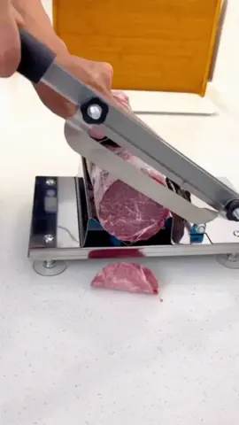 เครื่องสไลด์เนื้อสัตว์ ใช้สไลด์หมู สไลด์ผักและผลไม้ ผลิตจากสแตนเลสคุณภาพสูง ไม่เป็นสนิม ใบมีดปรับระดับหนาบางได้ 1-15มิลลิเมตร #เครื่องครัว #หั่นหมู #มีดหั่นหมู #เครื่องสไลค์ผัก #เครื่องสไลค์เนื้อ #สแตนเลสคุณภาพดี #ที่หั่นหมูสแตนเลสดีมีคุณภาพ #อุปกรณ์ในครัว #ของใช้ในบ้าน #พร้อมส่ง #นายหน้าติ๊กต๊อกมือใหม่ #ดันขึ้นฟีดที่ค้าบ🥺🥰 #อย่าปิดการมองเห็น #tiktok #fyp 