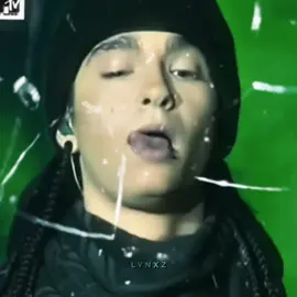 #TOMKAULITZ tom singing heartbeat!!! | #tomkaulitz #tomkaulitzedit #tokiohotel #fyp 