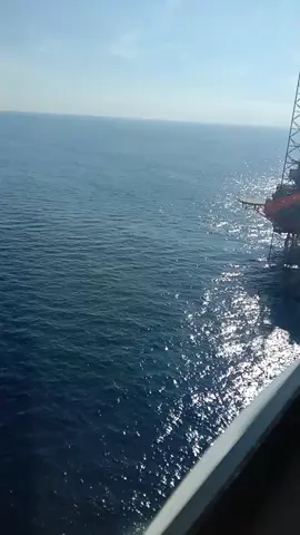 the only way i go to my work site🤪 #offshorelife #drillingrig #pvd3 #malaysia #kinabalu #hibiscus #drilltildie #oilfield 