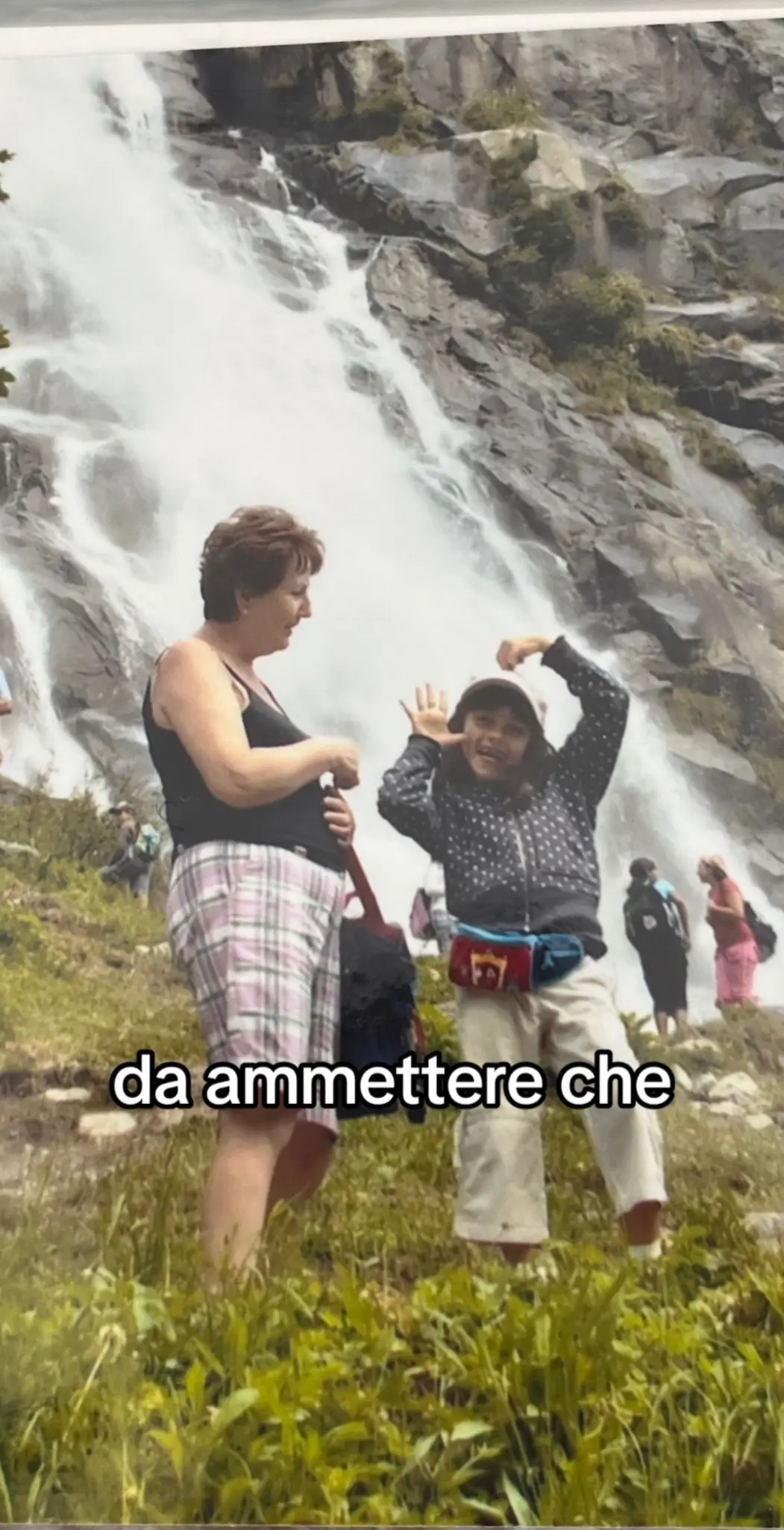 il 2 ottobre ricordatevi che è la festa dei nonni 🤍 ti voglio un mondo di bene nonna, sei tutto #festadeinonni #tiamononna 