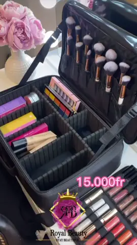 Valisette pour vos maquillages Couleur: Noir et Rose Prix: 15.000fr  Livraison immediate!! +221781541286 Adresse: Liberte 5  #makeup #CapCut #galsen_tiktok #dakar #senegalaise_tik_tok 