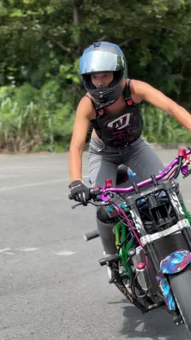 Bike Training ! Entrainement 🔥  #stuntgirl #stunts #kawa636 #biker #moto #drift 