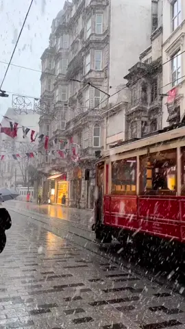 Are you ready for Istanbul’s magical weather 🤩🇹🇷❄️✨@Ульяна Карелина #turkiye.explore #turkey#istanbul#exploretheworld#visitturkey#exploreturkey#travellife#bucketlist#travel#turkeytravel