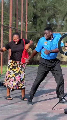 What's wrong with everybody💔 #danceglitch #officerglitch #dancemedy #foryou #ahtxetxechallenge 