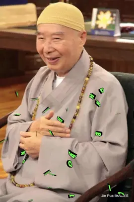 “Người có phước báo thì tâm sẽ thanh tịnh, tâm thanh tịnh tức là có phước báo; tâm không thanh tịnh là không có phước. Chẳng phải nói là chúng ta có tiền, có quyền thế là có phước, những thứ đó rỗng tuếch!” HT. Tịnh Không #hoathuongtinhkhong #phapsutinhkhong 