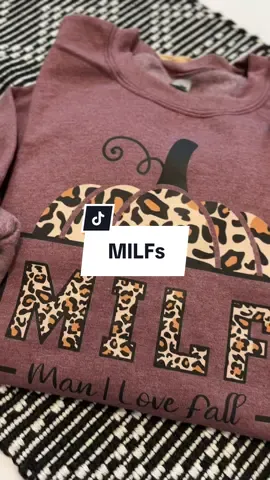 Where are all my MILFs at??…you know people who love fall!😅🍂 #manilovefall #momshirt #funnysweatshirt #autumnvibes #cozycrewclub #cozycrewnecks #oversizedsweatshirt #pumpkinobsession 