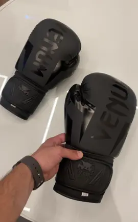 #rec #boxing #venum #boxinggloves 