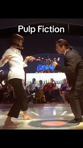 Concurso de Twist en el restaurante Jack Rabbit Slims donde Mia (Uma Thurman) y Vincent (John Travolta) se marcan su famoso baile. Pulp Fiction (1994) #pulpfiction #quentintarantino  #johntravolta #vincentvega #umathurman #miawallace #jackrabbitslims #twist #baile #escenasdepeliculas #peliculas 