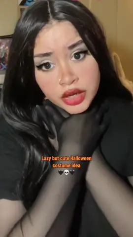 Morticia Addams 🖤 #cutehalloweencostumes #easyhalloweencostume #closetcosplay #cosplayer #cosplaygirls #morticiaaddamscostume  Easy halloween costume idea , closet cosplay