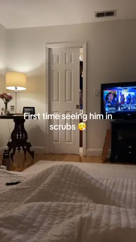 are you kidding me 🥹 ! lowkey mad hes walking around looking that fine #boyfriend #scrubs #maninscrubs #gorg 