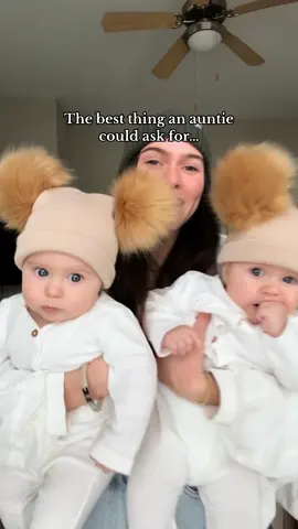 Been there since the beginning and I wouldn’t have it any other way❤️ #family #aunt #nephews #stayathomelittlesister #twins #sister 