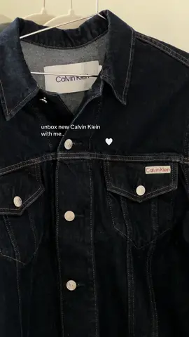 The Oversized Indigo Trucker Jacket from @Calvin Klein 🤍👖 #calvinklein #calvinkleinjacket #denimjacket #denimjacketsareback #darkdenim #unboxclothes #clothinghaul 