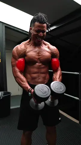 Rutina de biceps completa  Guarda para tu proximo dia de biceps y vamos por unos brazos poderosos  #bicepsworkout #biceps #rutinabiceps #grandeesteticoydefinido  @King Gym Official 