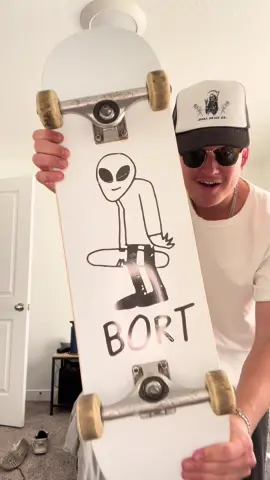 Thanks to @BORT for the sick deck! Go check them out! #bort #Skateboarding #music #skate #screammovie #VozDosCriadores 
