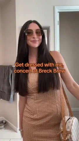 Get dressed with me for a concert at Breckenridge Brewery with 97.3 KBCO. #getdressedwithme #gdwm #falloutfit 