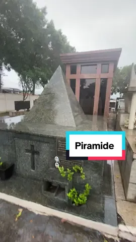 Sepultura em piramide  . . . . . . . . . . #TikTokViagem #santdub #lucassant #agentefunerario #velorio #funeraria #job #carrofunerario #caixao #tiktok #funeral #cemitério #agentefunebre #tumulo #cemiterio 