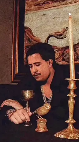 يانا ، تعذبت ، قاسيت ، و مليت ، تبدا دموعي جراية ، ماعرفت كيفاش حسيت ، هاد الحب زادني كية ❤️🥀 ذكرى 29 لرحيل بلبل الجزائر شاب حسني ... 🕊️1994🕊️ #شاب_حسني #chebhasni #حسني #عشاق_الراي_الاصلي #rai_dz #وهران_الباهية #oran #casablanca #حسني_شقرون #tunisie #marocaine🇲🇦 #algeria #tiktok #تيك_توك #khawa_khawa🇲🇦🇩🇿 