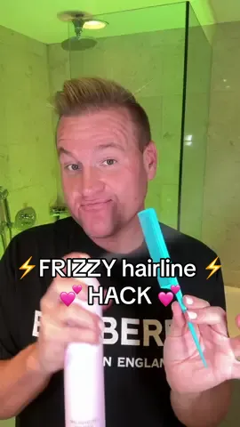 ⬆️ that finetooth comb and hairspray hit different 🤌 #frizzyhairtips #flyawayshairhack #heatprotectant #hairtok2023 #hairspray 
