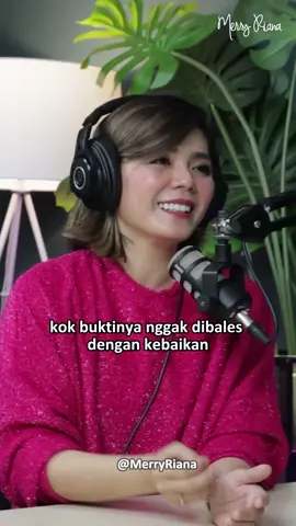 Apapun yang kita tabur di hidup ini pasti akan dibalas, meskipun dari tangan atau sumber lain yang tidak pernah kita duga. #MerryRIana  #MotivasiMerry #fyp #tiktoktainment