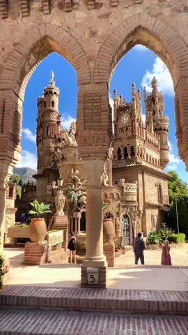 In Spain, every view is a masterpiece 😍✨ •Castillo Monumento Colomares 🏰  #colomarescastle #benalmadena #costadelsol #spain #travelspain #bestdestinations #travelworld #explorespain 