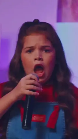 É diferente - Polyana Martins#polyanamartins #ediferente#gospelmusic #louvoresgospelbr 