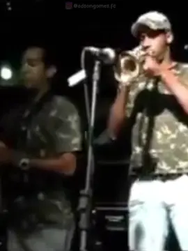 Edson Gomes - Linda - Ao Vivo na Micareta de Firmino Alves - BA, 2007. Aqui Edson Gomes retrata a fragilidade da democracia, nunca exercida em sua plenitude. Realmente a democracia só existe no papel, nunca tivemos a verdadeira democracia. #edsongomes #linda #reggae #fy 