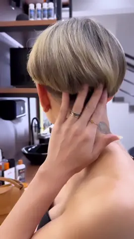 Bowlcut Inspiration 🥰 #shorthairgirls #bowlcut #shavednape #buzzednape uzzednape 