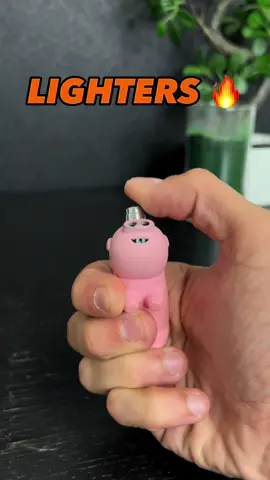 These definitely don’t look like lighters 🤯🔥