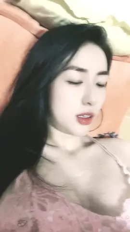 Lúc em cần thì anh đang ở đâu ???