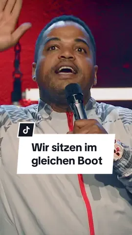 Hey Bruudii 👋🏽 @Kiko Medy | Comedy Clash | Die ganze Folge der neuen Staffel in der @ARD Mediathek, Link in der Bio.   #SWRComedy #ComedyClash #Standup #StandupComedy #Begrüßung #Winken #Brudi #Kiko #KikoComedy #FYP