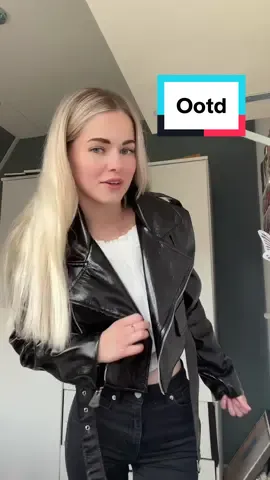 Welke outfit zou jij het snelste dragen? 🤍👇✨ #mostwantednl #mostwanted #outfitideas #outfitinspo #lianvijfschaft 