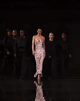 Queen#kendalljenner #celebrity #jenners #fyp #jennerskardashian #walk #model #foryou #fypシ゚viral #evilltime #on #fypシ 