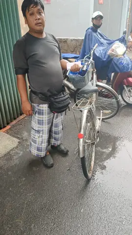 chia sẻ yêu thương cho anh ban ve so. A Di Đà Phật 